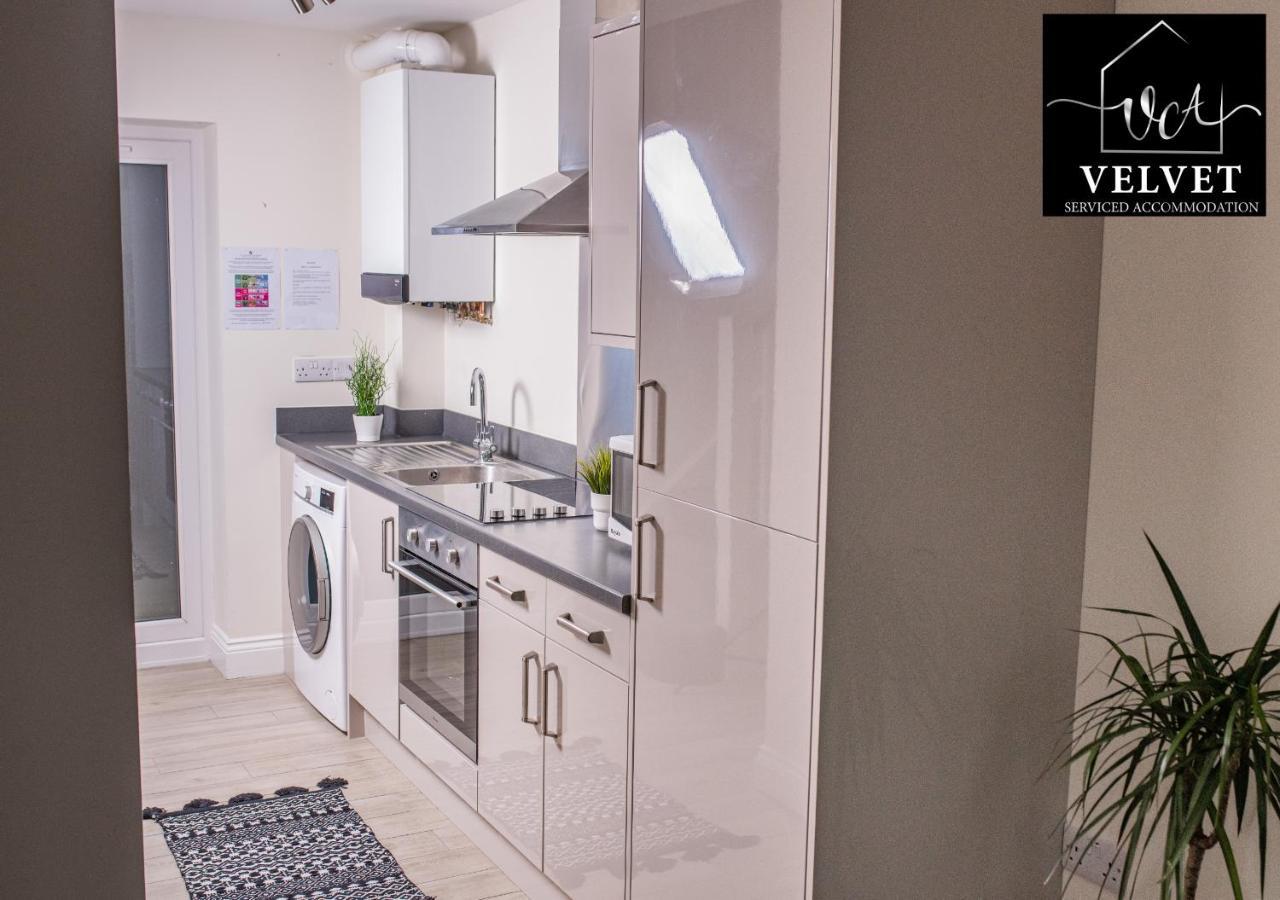 1 Bed House At Velvet Serviced With Free Parking & Wifi - Sa1 Affittacamere Swansea